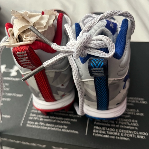 Underarmour boys cleats - Picture 3 of 6